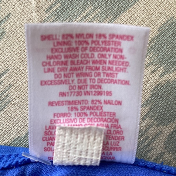 Bikini top with crochet - Picture 5 of 5